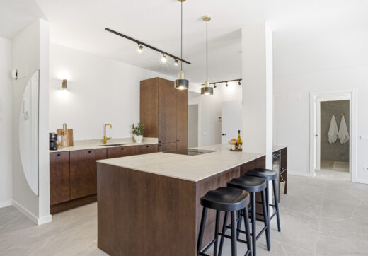 Nieskazitelnie odnowiony apartament na południowym wschodzie w prestiżowym La Quinta Golf, Benahavis