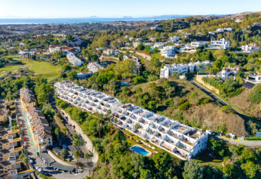 Nieskazitelnie odnowiony apartament na południowym wschodzie w prestiżowym La Quinta Golf, Benahavis