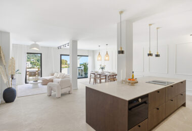 Nieskazitelnie odnowiony apartament na południowym wschodzie w prestiżowym La Quinta Golf, Benahavis