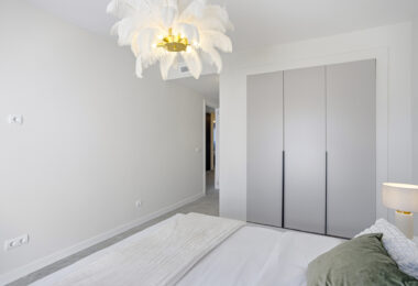 Nieskazitelnie odnowiony apartament na południowym wschodzie w prestiżowym La Quinta Golf, Benahavis