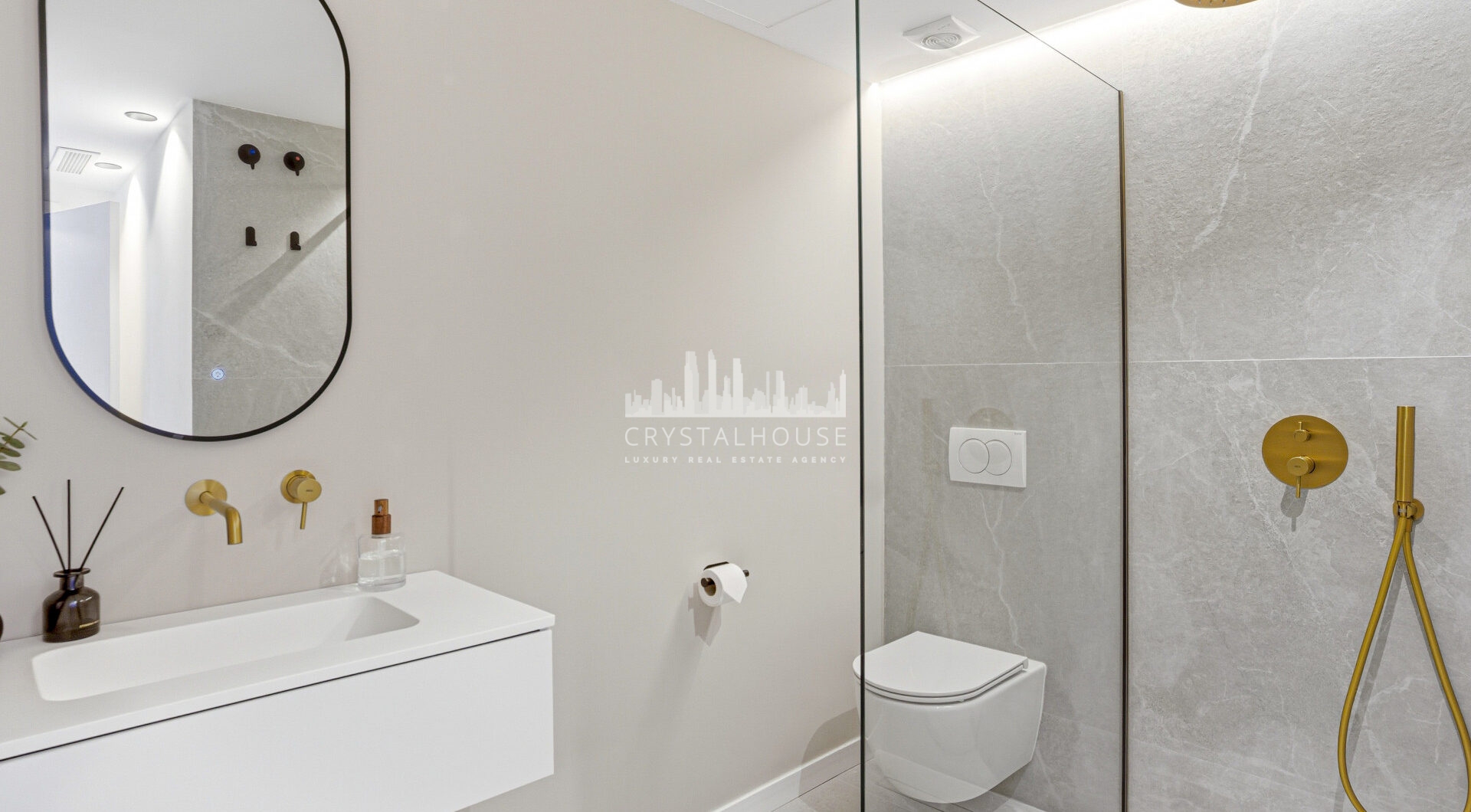 Nieskazitelnie odnowiony apartament na południowym wschodzie w prestiżowym La Quinta Golf, Benahavis