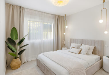 Nieskazitelnie odnowiony apartament na południowym wschodzie w prestiżowym La Quinta Golf, Benahavis