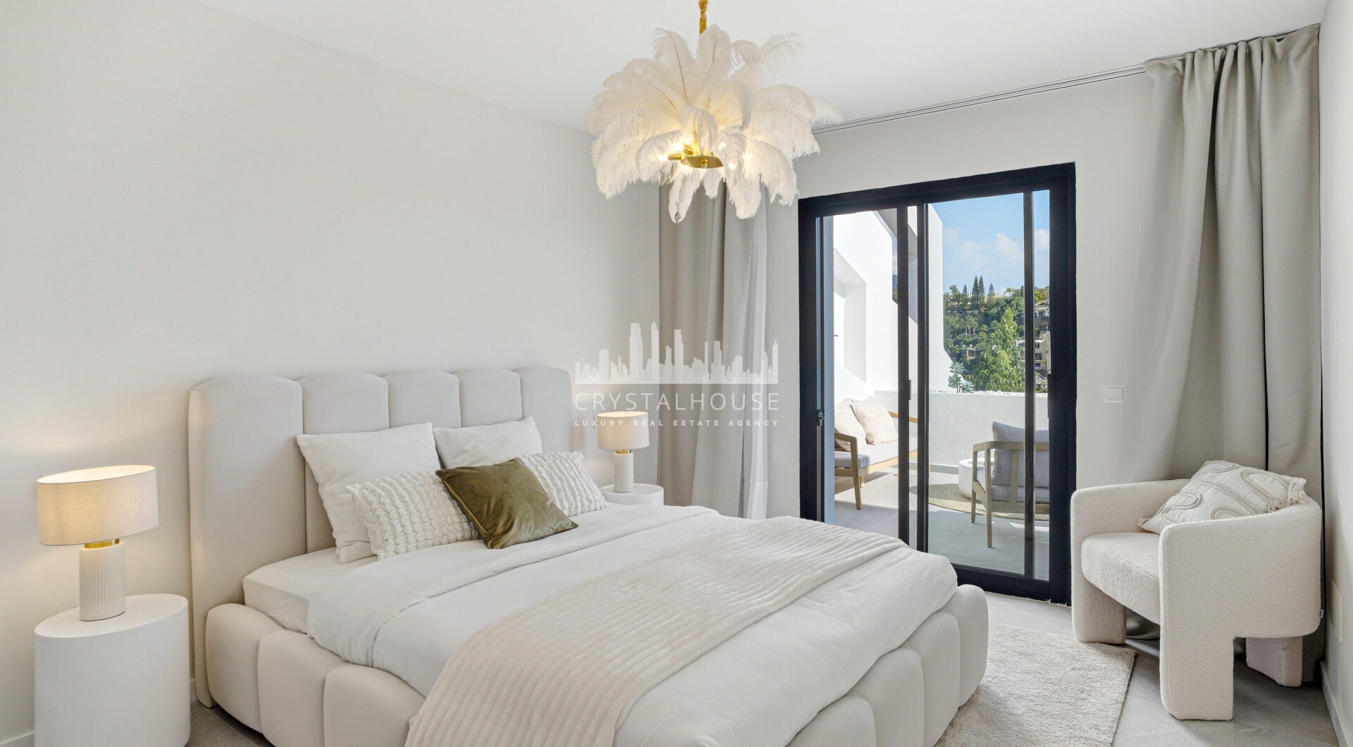 Nieskazitelnie odnowiony apartament na południowym wschodzie w prestiżowym La Quinta Golf, Benahavis