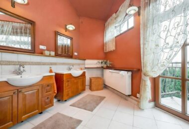 Unikatowa rezydencja w pięknej okolicy, Chylice