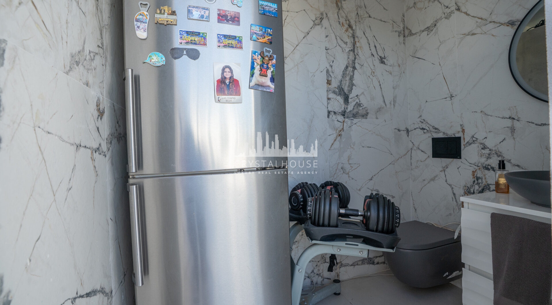 Ekskluzywny Apartament Luksusowy z Przestronnym Tarasem i Systemem Smart Home