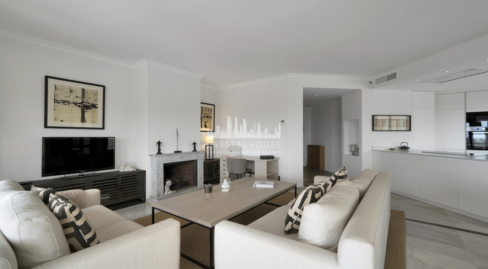 Pięknie odnowiony dwupokojowy apartament położony w prestiżowym Społeczność Alcores del Golf w Nueva Andalucía