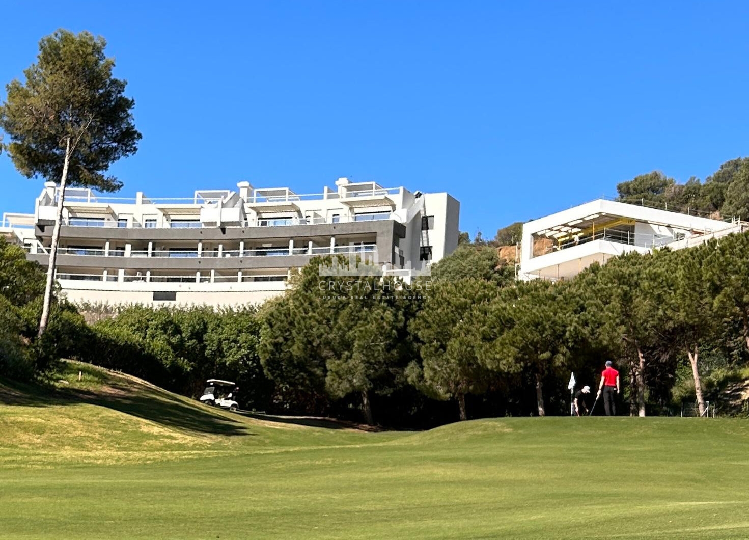 Elegancki trzy sypialnie, apartament położony w strzeżonej społeczności La Quinta Golf, Benahavis