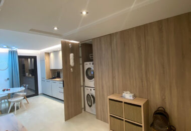 Elegancki trzy sypialnie, apartament położony w strzeżonej społeczności La Quinta Golf, Benahavis