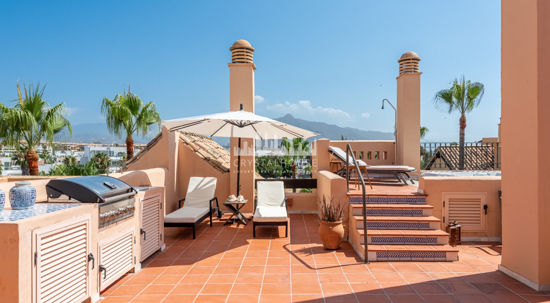 Niesamowity taras solarium z widokiem na morze i góry – Apartament typu penthouse przy plaży w Bahía Alcántara