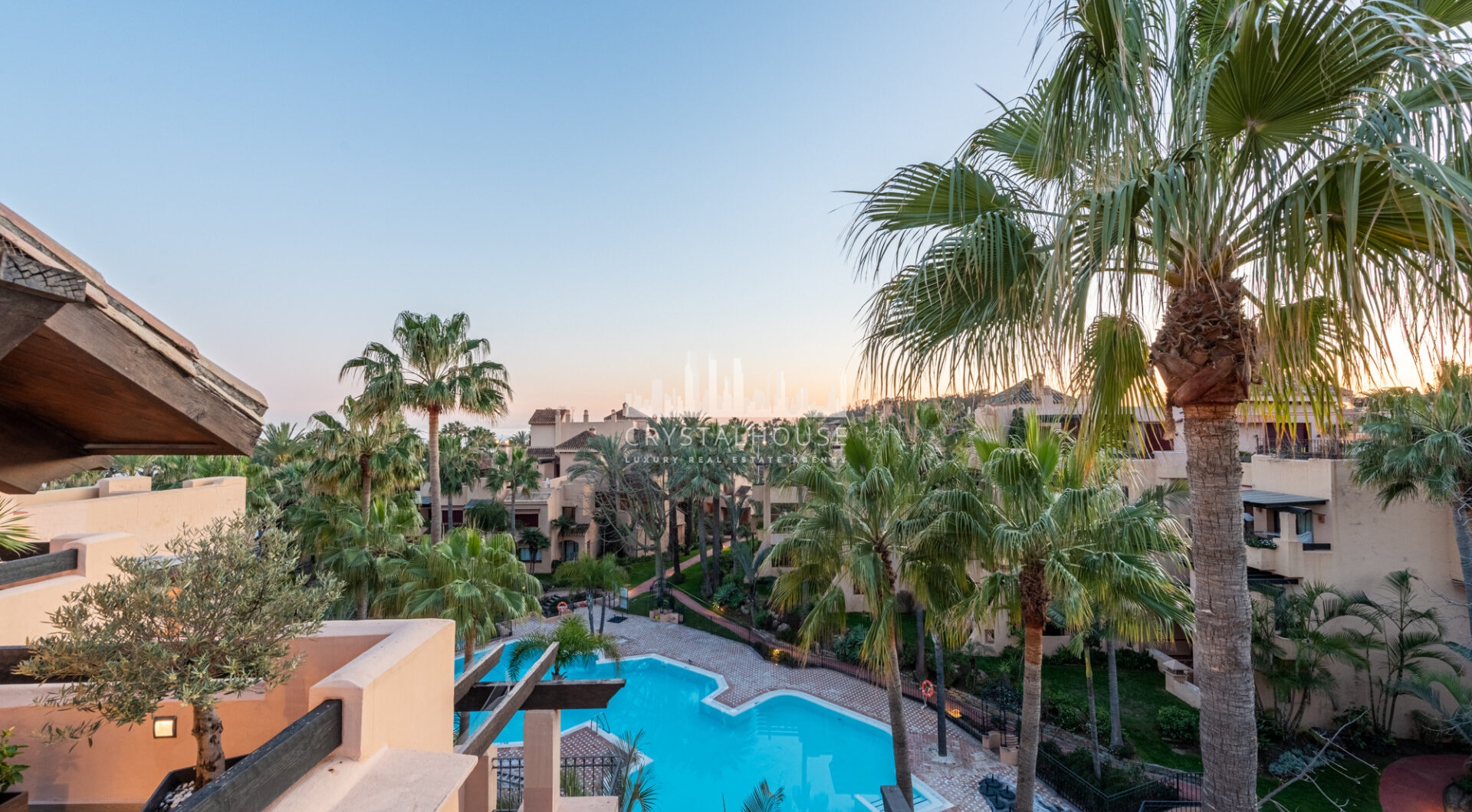 Niesamowity taras solarium z widokiem na morze i góry – Apartament typu penthouse przy plaży w Bahía Alcántara