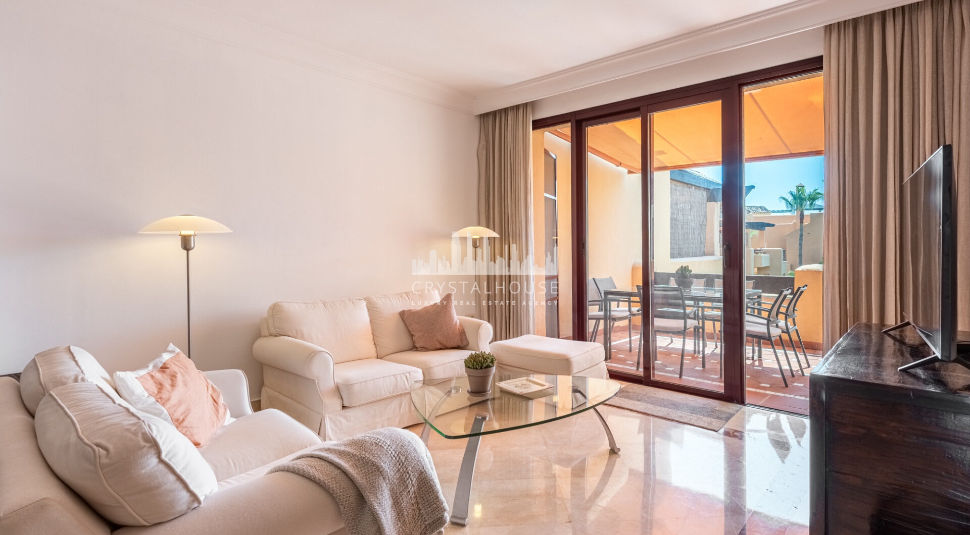 Niesamowity taras solarium z widokiem na morze i góry – Apartament typu penthouse przy plaży w Bahía Alcántara