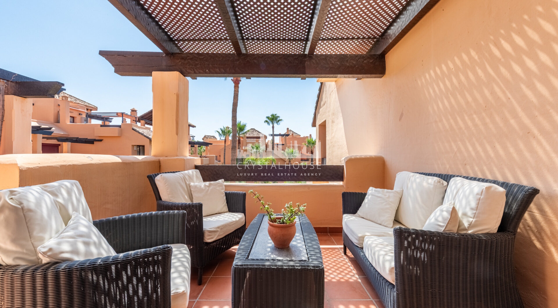 Niesamowity taras solarium z widokiem na morze i góry – Apartament typu penthouse przy plaży w Bahía Alcántara