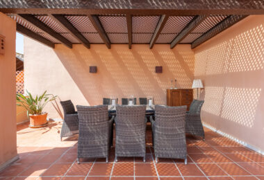 Niesamowity taras solarium z widokiem na morze i góry – Apartament typu penthouse przy plaży w Bahía Alcántara