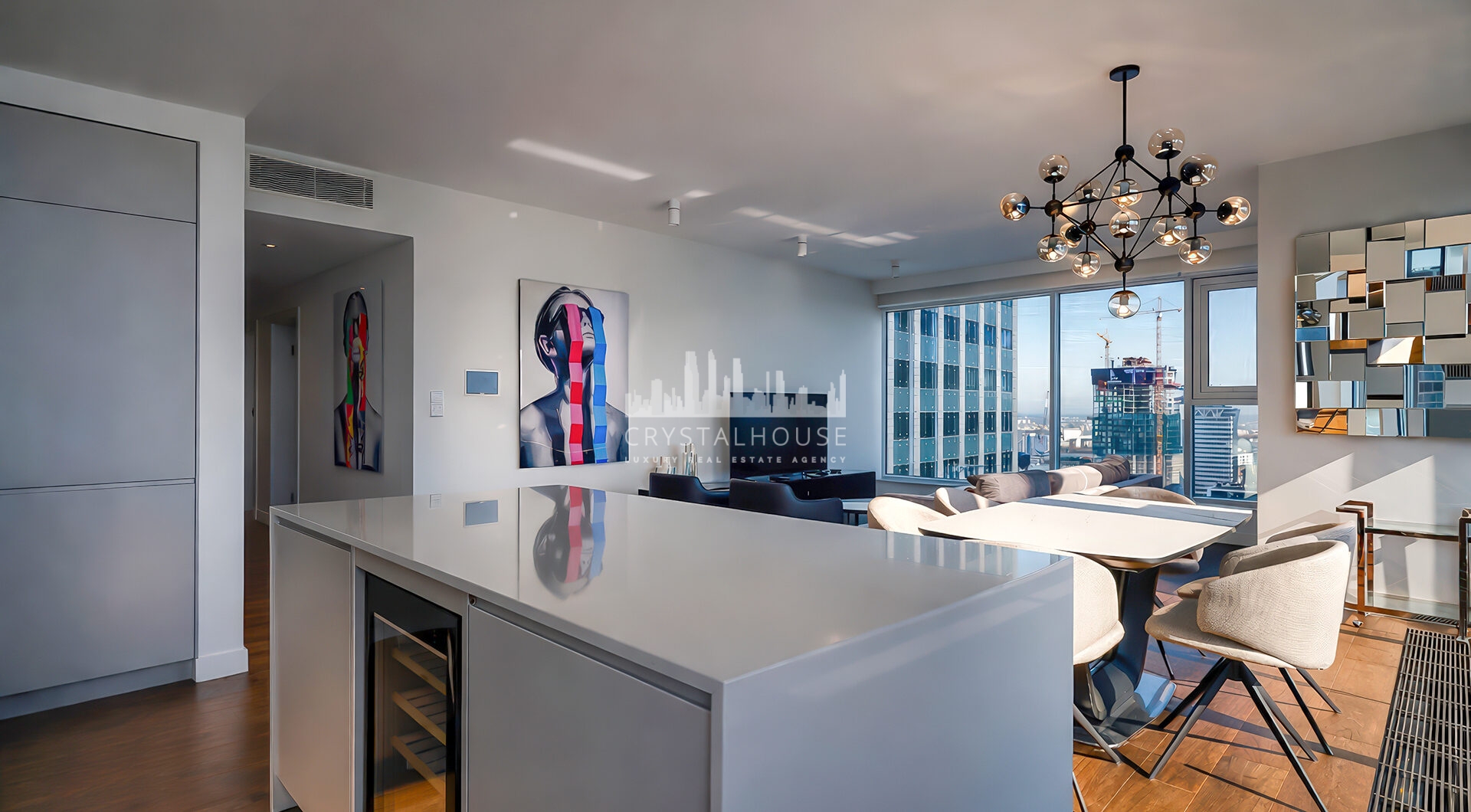 APARTAMENT ZE SPEKTAKULARNYM WIDOKIEM NA WARSZAWĘ