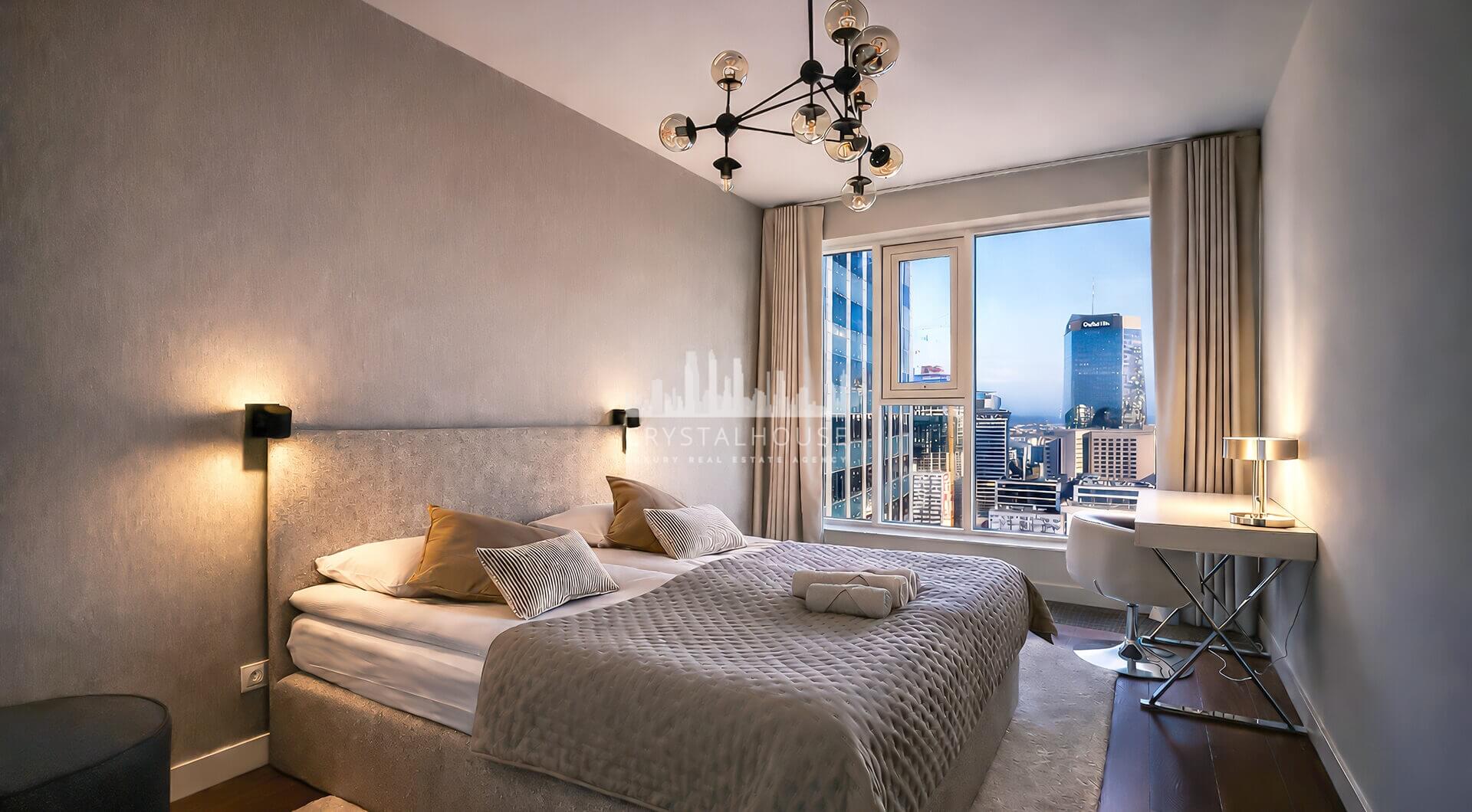 APARTAMENT ZE SPEKTAKULARNYM WIDOKIEM NA WARSZAWĘ