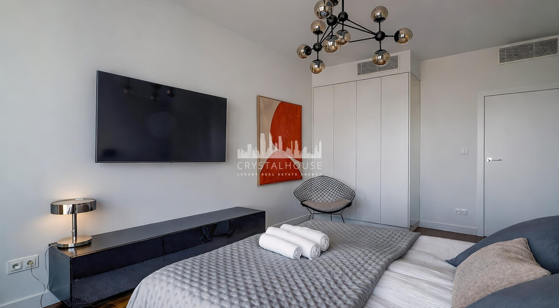 APARTAMENT ZE SPEKTAKULARNYM WIDOKIEM NA WARSZAWĘ