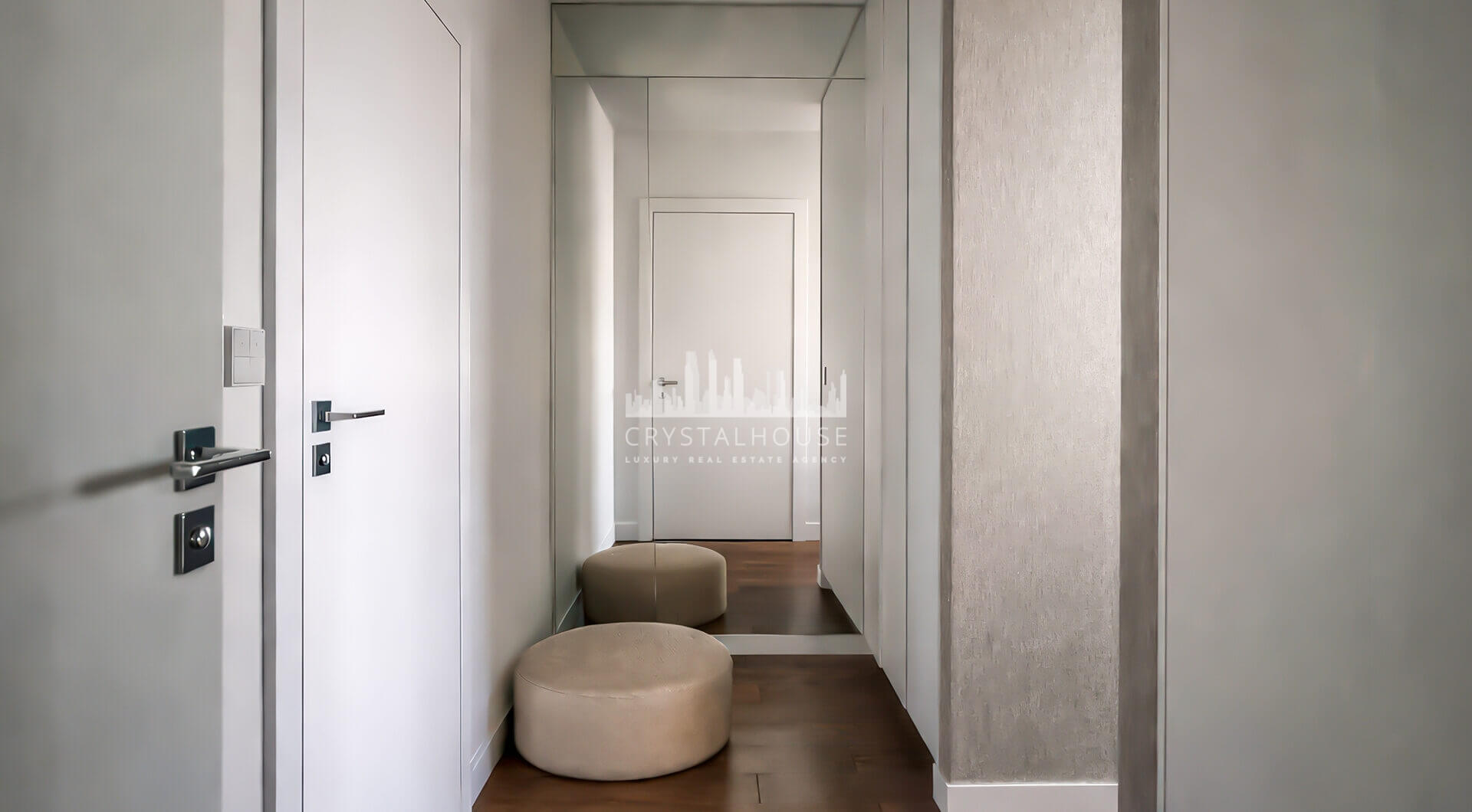 APARTAMENT ZE SPEKTAKULARNYM WIDOKIEM NA WARSZAWĘ