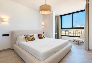 Ekskluzywny, trzypokojowy penthouse w sercu Marbelli – Luksusowe życie z zapierającym dech widokiem na morze