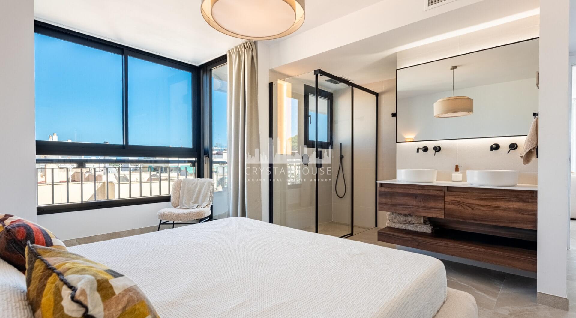 Ekskluzywny, trzypokojowy penthouse w sercu Marbelli – Luksusowe życie z zapierającym dech widokiem na morze