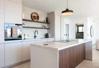 Ekskluzywny, trzypokojowy penthouse w sercu Marbelli – Luksusowe życie z zapierającym dech widokiem na morze