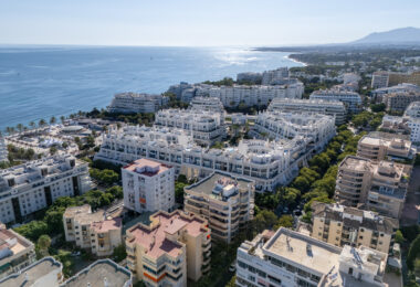 Ekskluzywny, trzypokojowy penthouse w sercu Marbelli – Luksusowe życie z zapierającym dech widokiem na morze