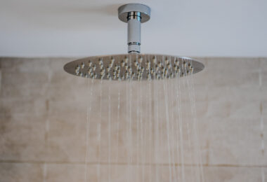 Współczesny narożny apartament na parterze w Cancelada, Estepona Wschód