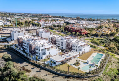 Współczesny narożny apartament na parterze w Cancelada, Estepona Wschód