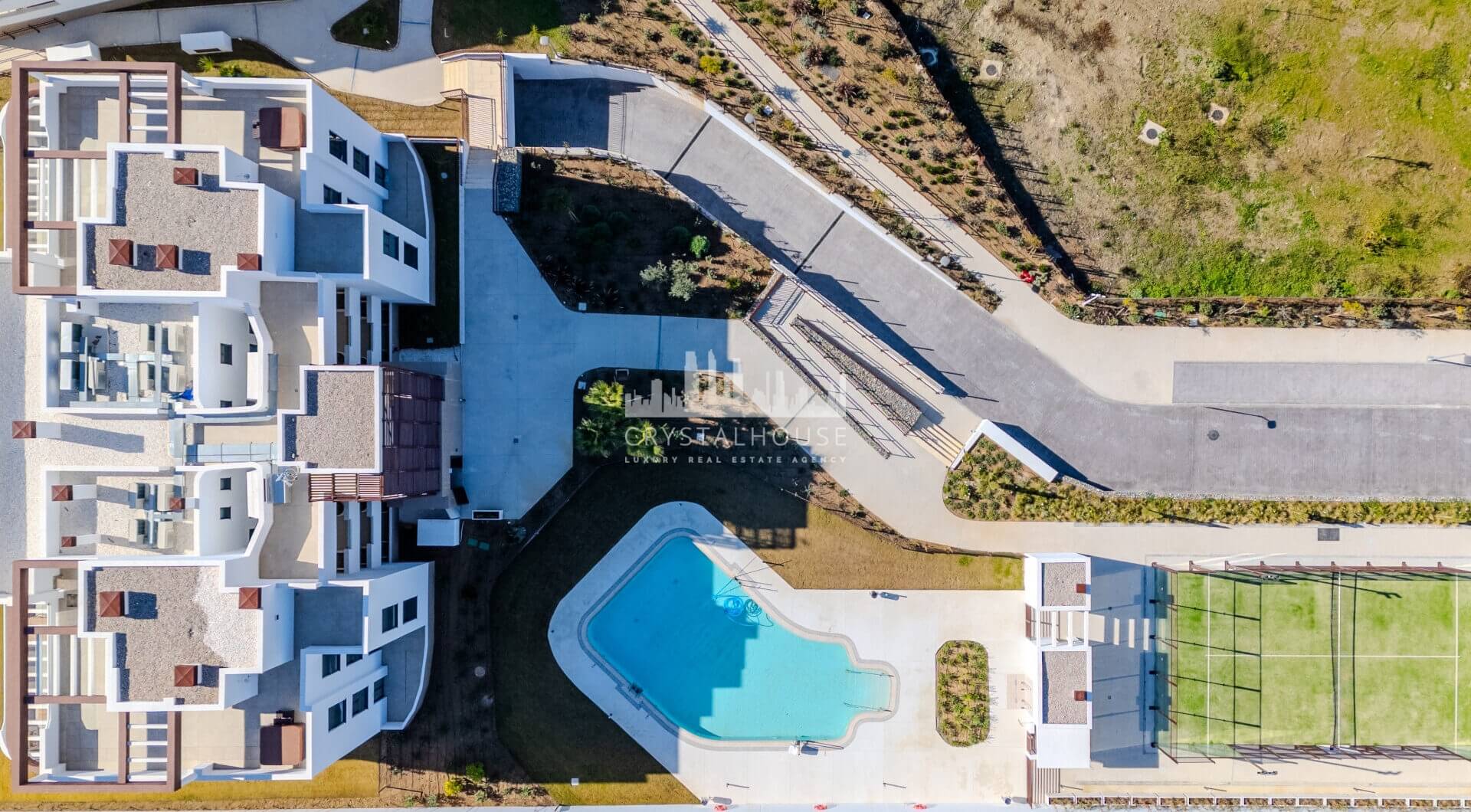Współczesny narożny apartament na parterze w Cancelada, Estepona Wschód