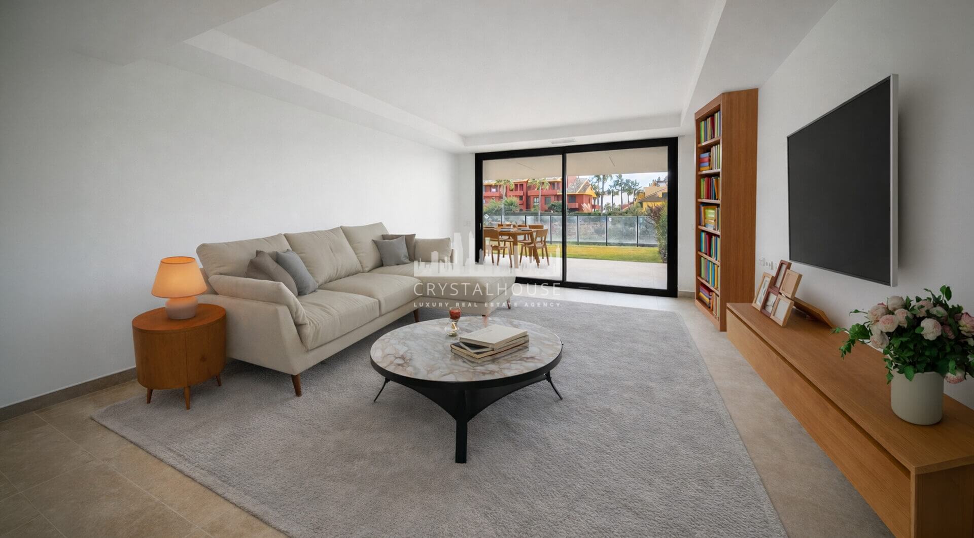 Współczesny narożny apartament na parterze w Cancelada, Estepona Wschód