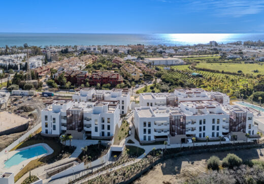 Współczesny narożny apartament na parterze w Cancelada, Estepona Wschód