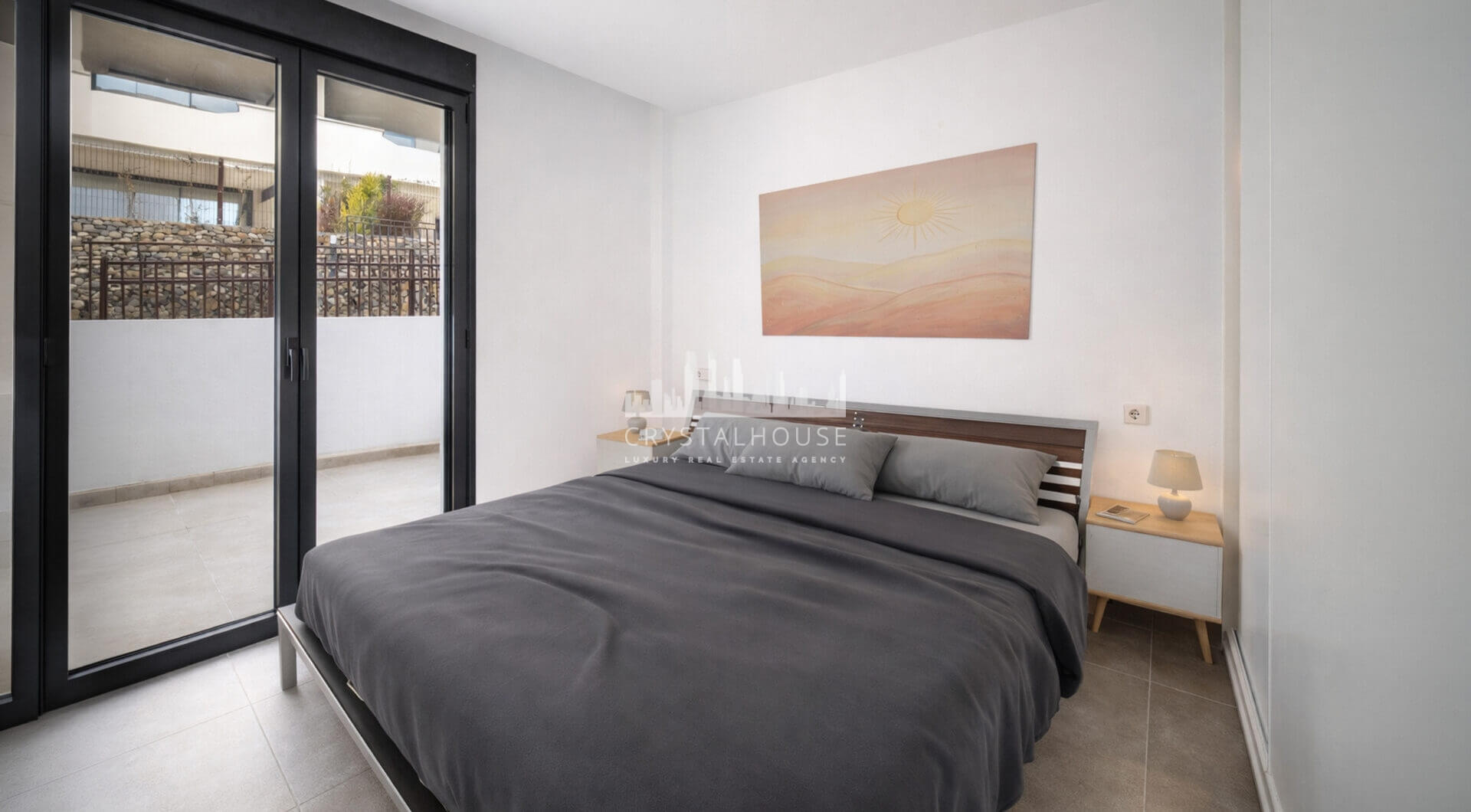 Współczesny narożny apartament na parterze w Cancelada, Estepona Wschód