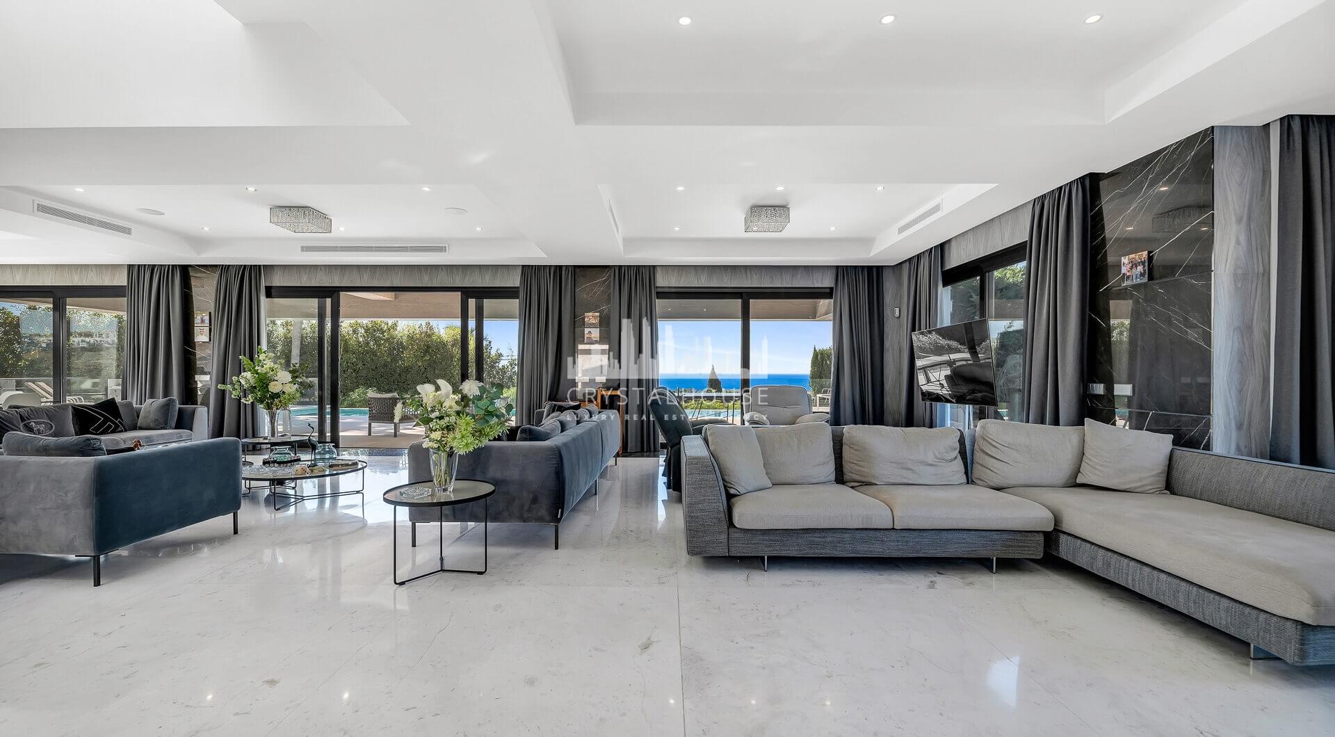 Nowoczesna willa ze spektakularnymi widokiem na morze W prawo na polu golfowym