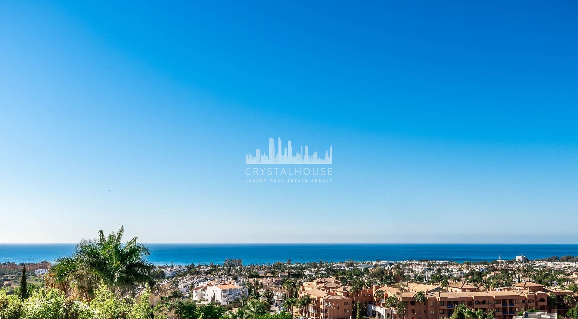 Nowoczesna willa ze spektakularnymi widokiem na morze W prawo na polu golfowym