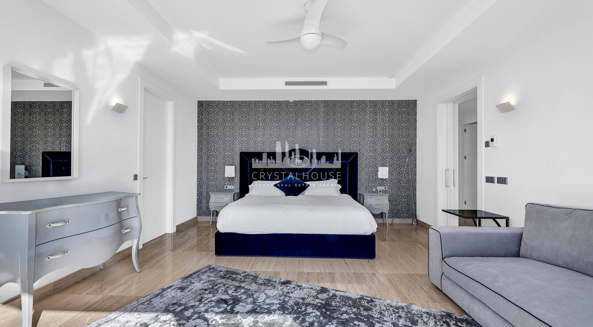 Nowoczesna willa ze spektakularnymi widokiem na morze W prawo na polu golfowym