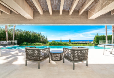 Nowoczesna willa ze spektakularnymi widokiem na morze W prawo na polu golfowym