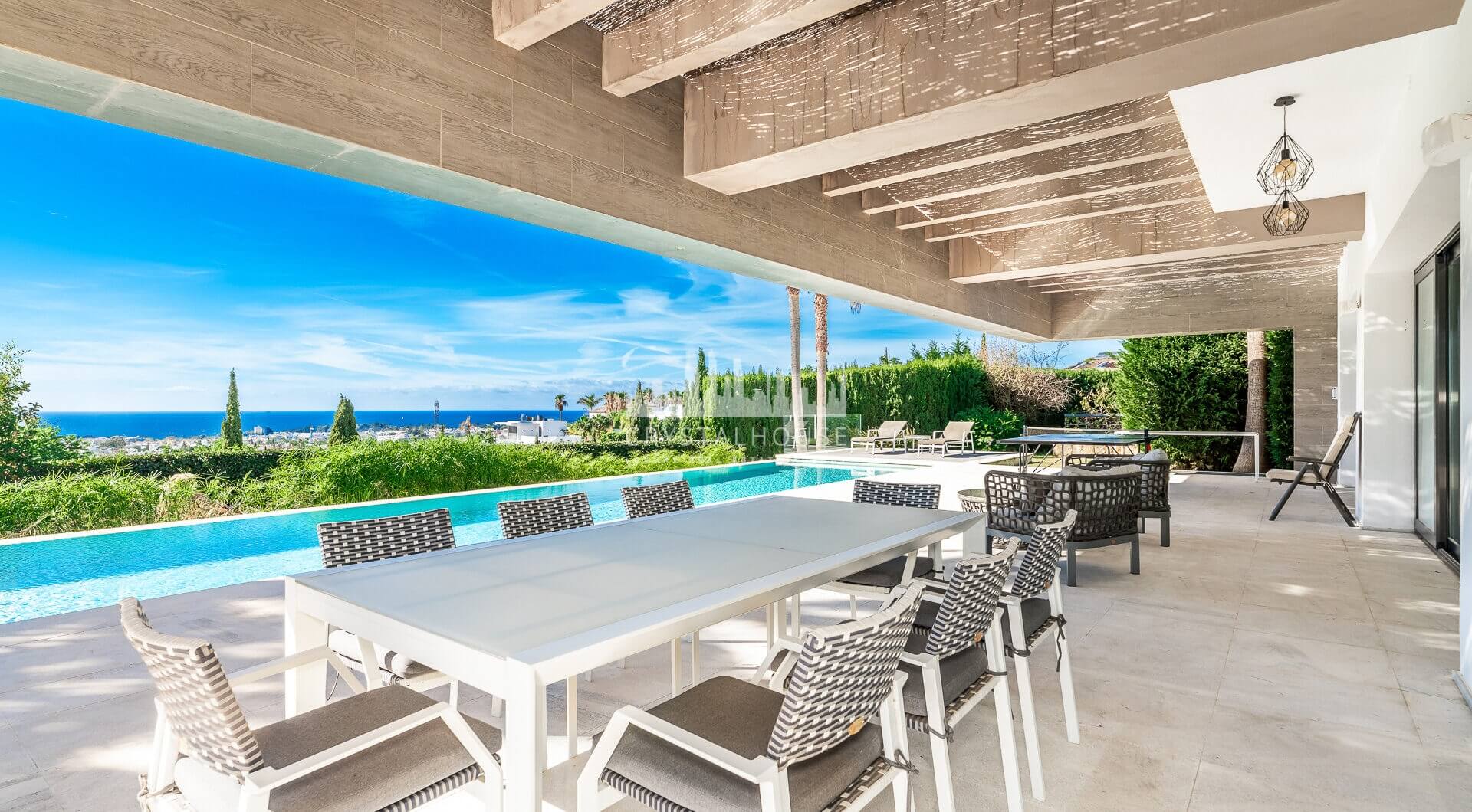 Nowoczesna willa ze spektakularnymi widokiem na morze W prawo na polu golfowym