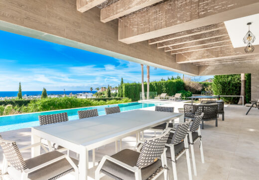 Nowoczesna willa ze spektakularnymi widokiem na morze W prawo na polu golfowym