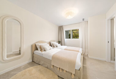 Elegancki, Odnowiony Apartament z Panoramicznym Widokiem na Golf, Morze i La Concha