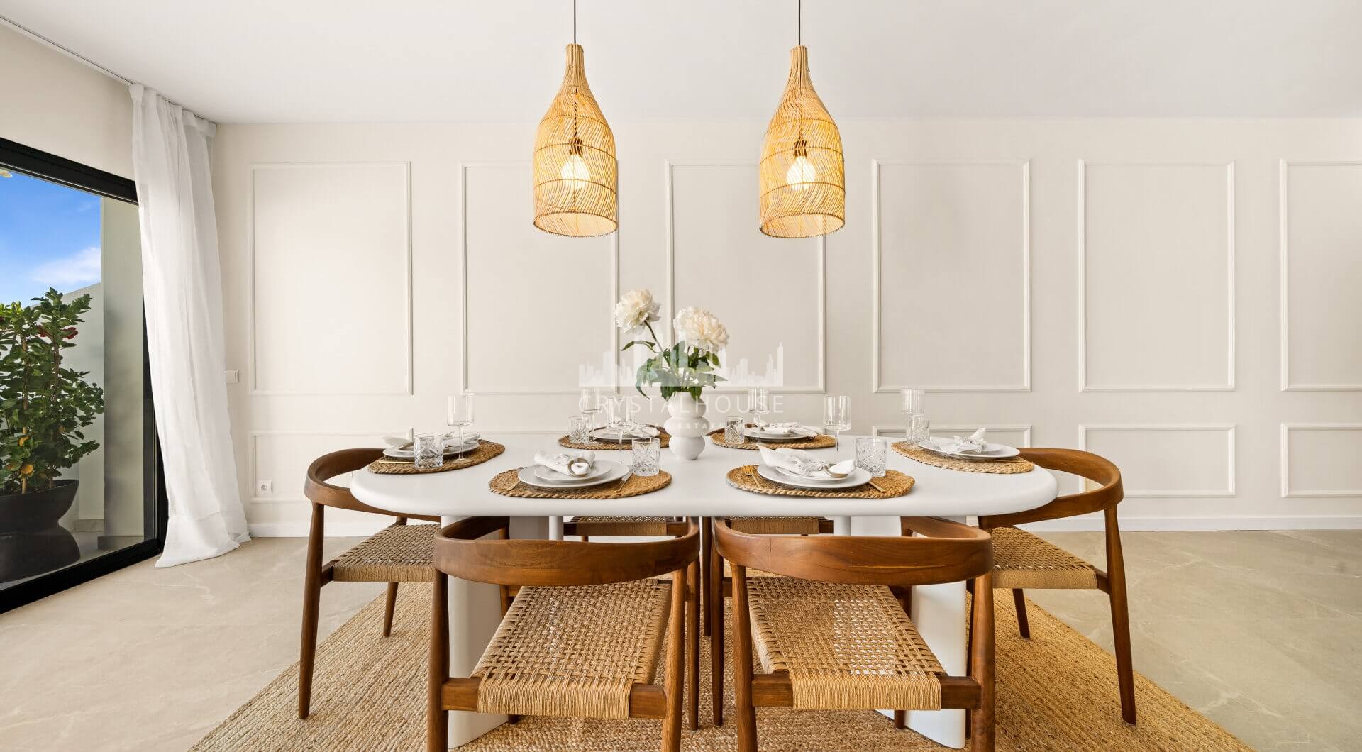 Elegancki, Odnowiony Apartament z Panoramicznym Widokiem na Golf, Morze i La Concha