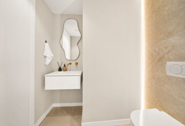 Elegancki, Odnowiony Apartament z Panoramicznym Widokiem na Golf, Morze i La Concha