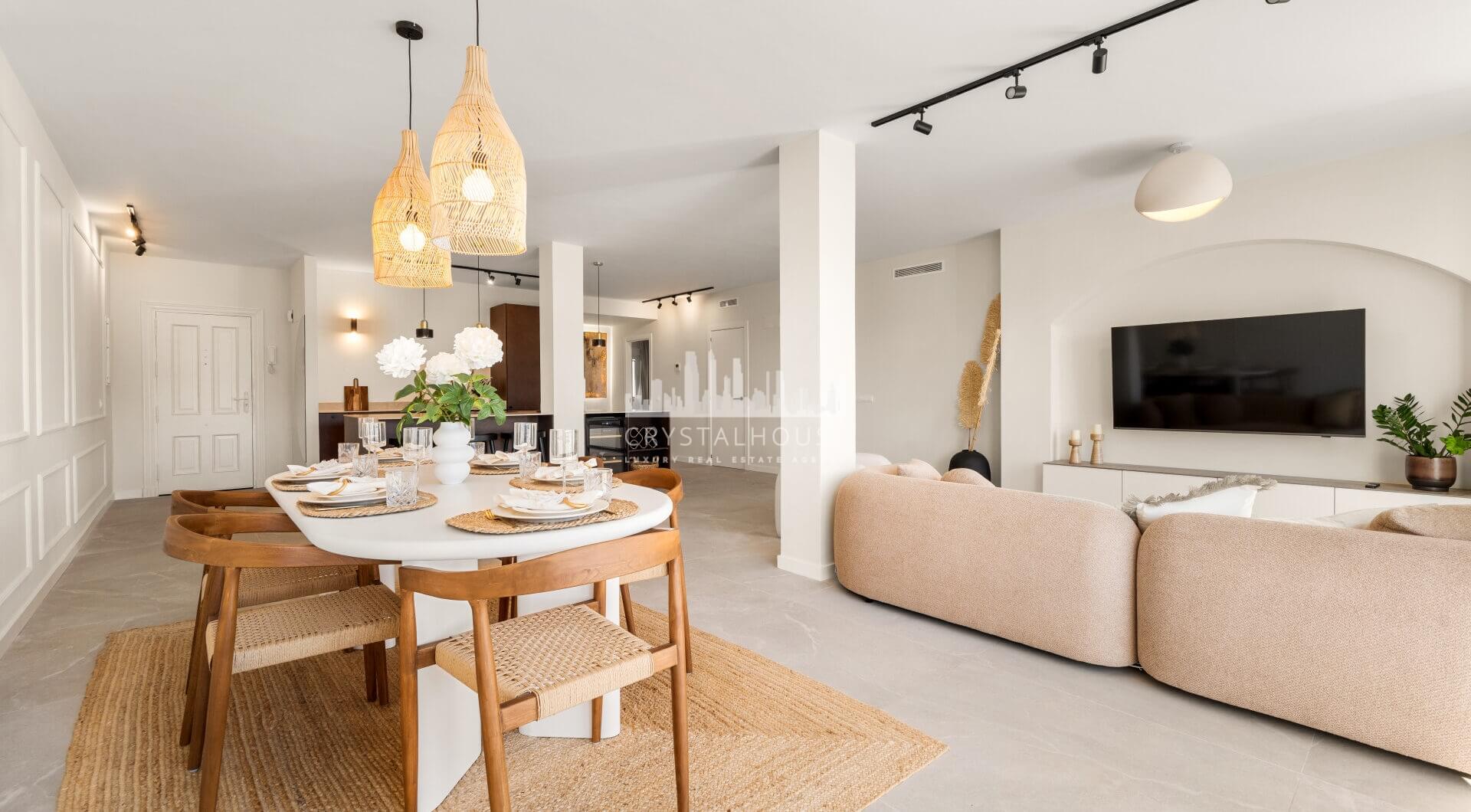 Elegancki, Odnowiony Apartament z Panoramicznym Widokiem na Golf, Morze i La Concha