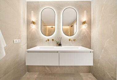 Elegancki, Odnowiony Apartament z Panoramicznym Widokiem na Golf, Morze i La Concha