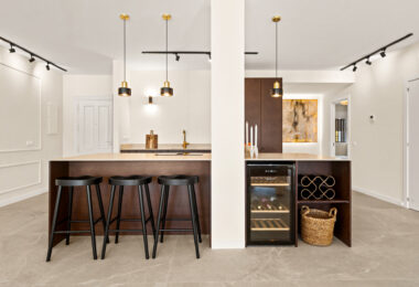 Elegancki, Odnowiony Apartament z Panoramicznym Widokiem na Golf, Morze i La Concha