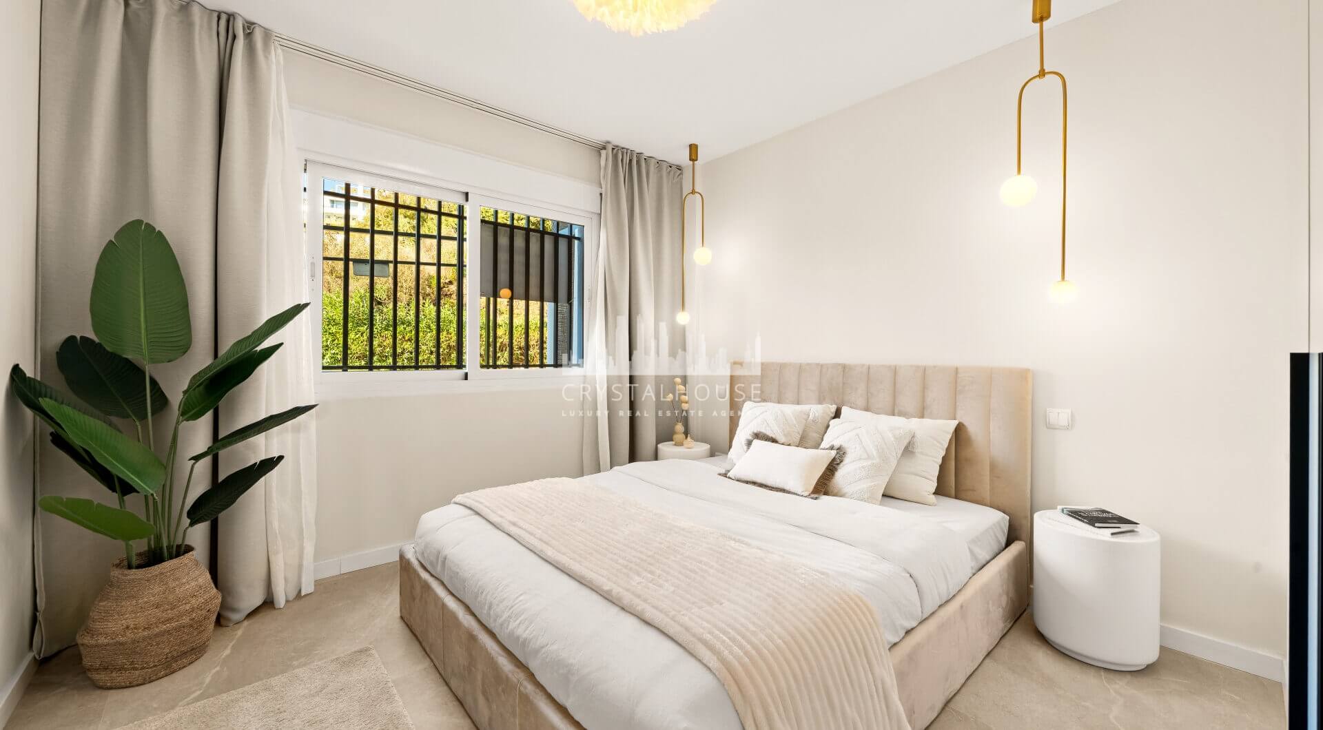 Elegancki, Odnowiony Apartament z Panoramicznym Widokiem na Golf, Morze i La Concha