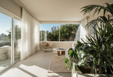 W pełni wyremontowany luksusowy apartament z 3 sypialniami w Eagles Village – La Quinta