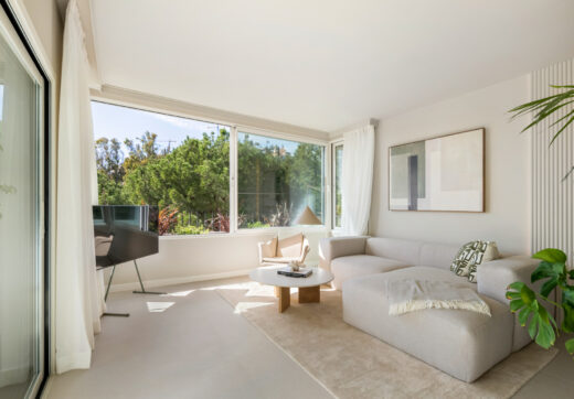 W pełni wyremontowany luksusowy apartament z 3 sypialniami w Eagles Village – La Quinta