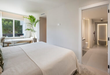 W pełni wyremontowany luksusowy apartament z 3 sypialniami w Eagles Village – La Quinta