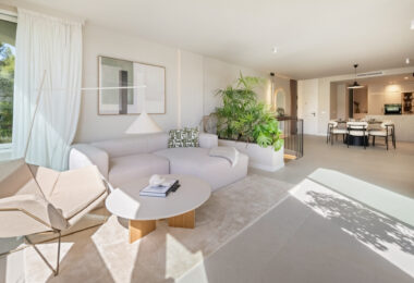 W pełni wyremontowany luksusowy apartament z 3 sypialniami w Eagles Village – La Quinta