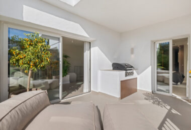 W pełni wyremontowany luksusowy apartament z 3 sypialniami w Eagles Village – La Quinta