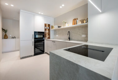 W pełni wyremontowany luksusowy apartament z 3 sypialniami w Eagles Village – La Quinta